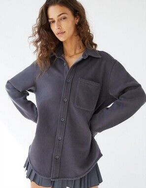 Aritzia TNA Cozy Fleece Mega Shirt Jacket Size 2 Charcoal Grey Medium